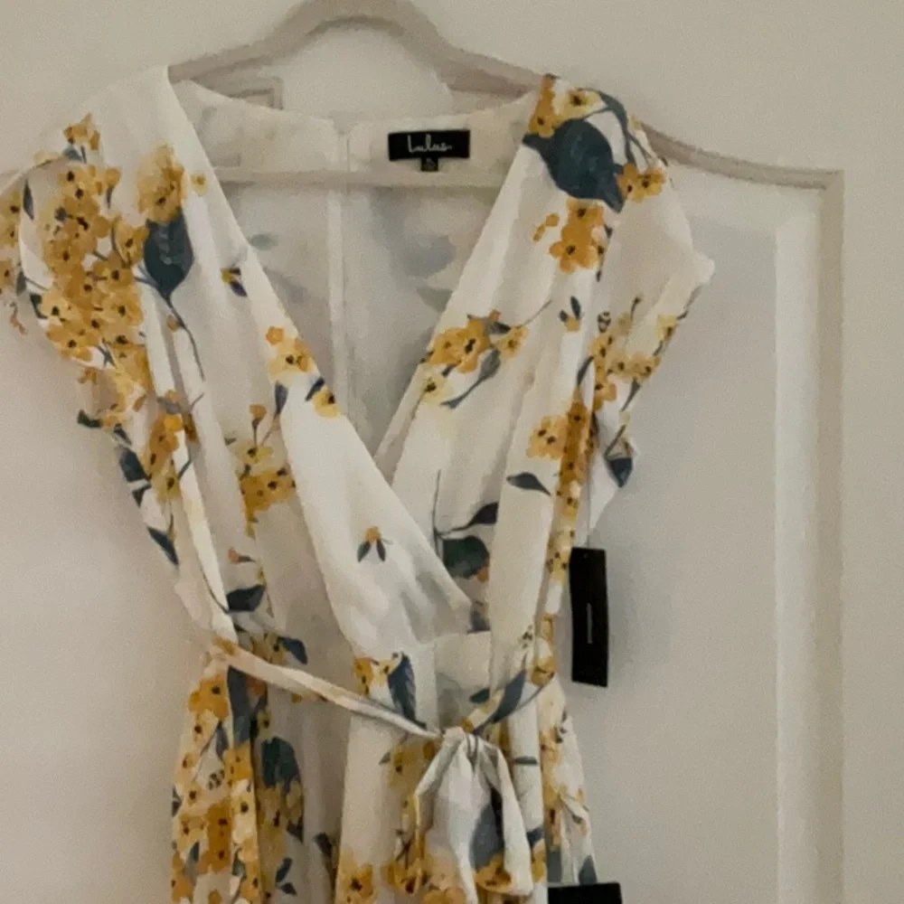 Beautiful Lulu dress with tags still attached. - Picture 2 of 8